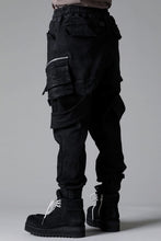 Load image into Gallery viewer, A.F ARTEFACT BELTED DETAIL JOGGER 2.0 / BRUSHED BACK COATING DENIM (BLACK)