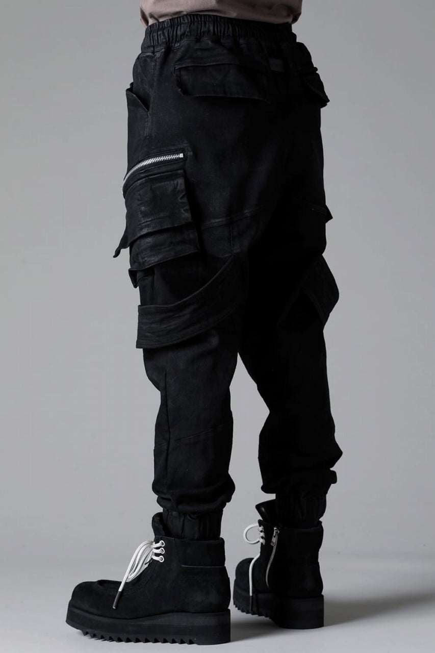 Load image into Gallery viewer, A.F ARTEFACT BELTED DETAIL JOGGER 2.0 / BRUSHED BACK COATING DENIM (BLACK)