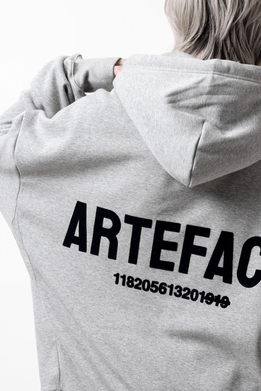 Load image into Gallery viewer, 【SAMPLE SALE】A.F ARTEFACT BOMBERHEAT® BACK LOGO HOODIE (LIGHT GREY)