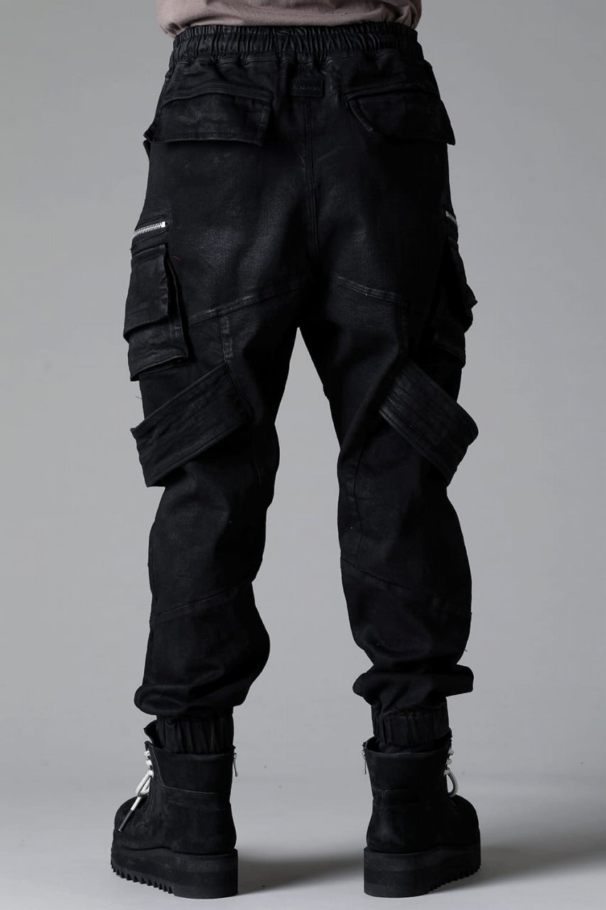 Load image into Gallery viewer, A.F ARTEFACT BELTED DETAIL JOGGER 2.0 / BRUSHED BACK COATING DENIM (BLACK)