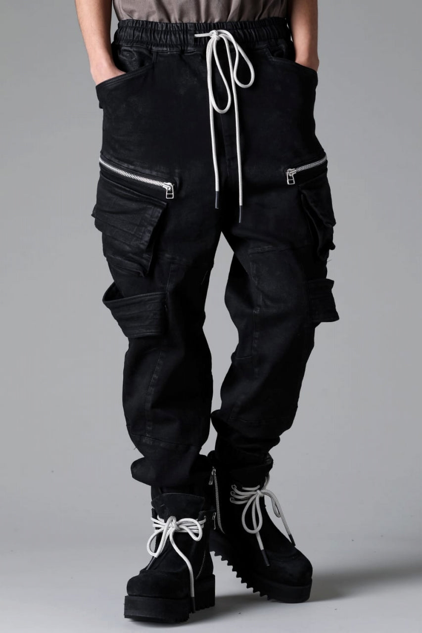 Load image into Gallery viewer, A.F ARTEFACT BELTED DETAIL JOGGER 2.0 / BRUSHED BACK COATING DENIM (BLACK)