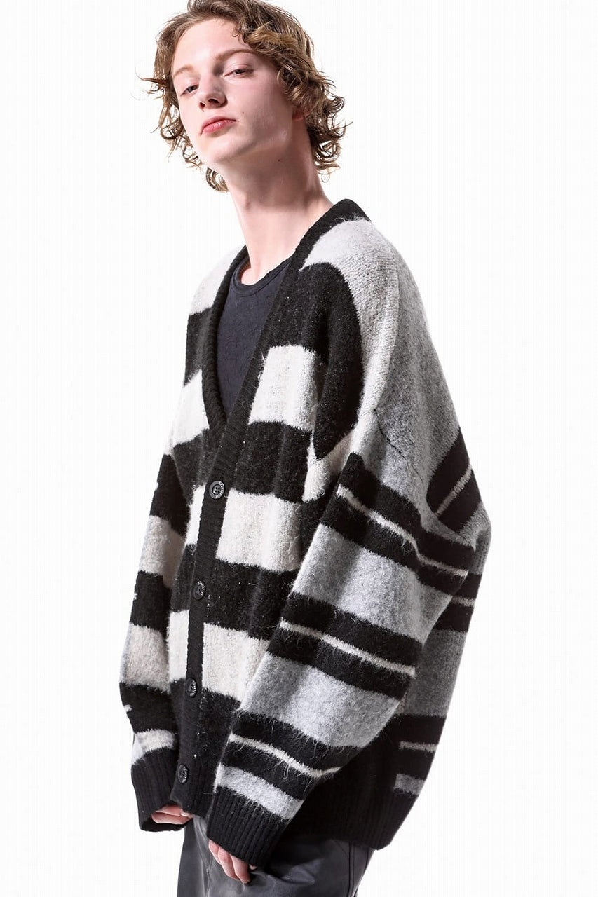 A.F ARTEFACT BORSERS COMBI KNIT CARDIGAN (BLACK x IVORY x GREY)