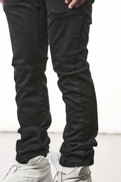 Load image into Gallery viewer, thom/krom SLIM FIT DENIM TROUSERS / SCAR STITCHED (BLACK)
