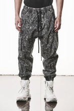 画像をギャラリービューアに読み込む, thom/krom CARGO JOGGER TROUSERS / DYED ORGANIC COTTON (BLACK MARBLE)