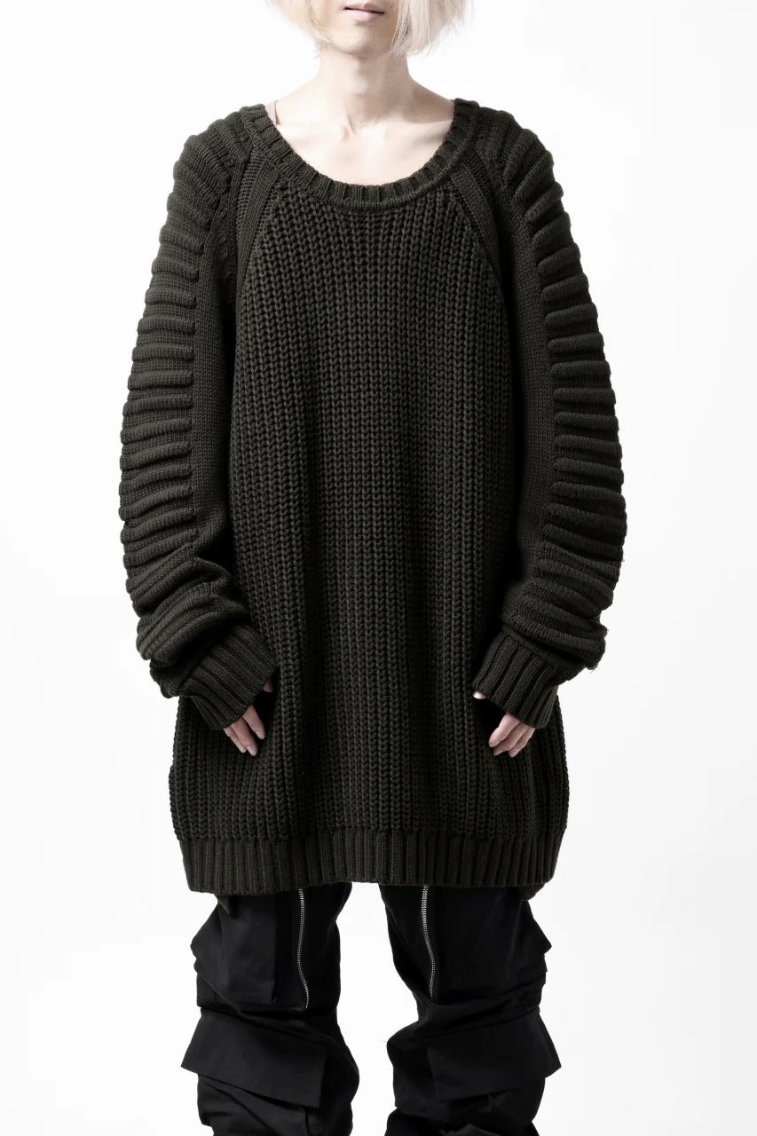 Load image into Gallery viewer, 【SAMPLE SALE】A.F ARTEFACT LOWGAUGE CABLE KNIT PULLOVER LADDER-SLEEVE (KHAKI)