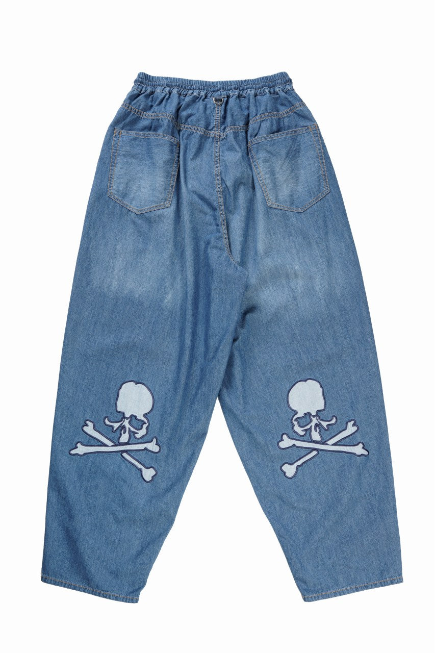 Load image into Gallery viewer, mastermind JAPAN WIDE EASY TROUSERS / LIGHT SMOOTH DENIM (INDIGO)