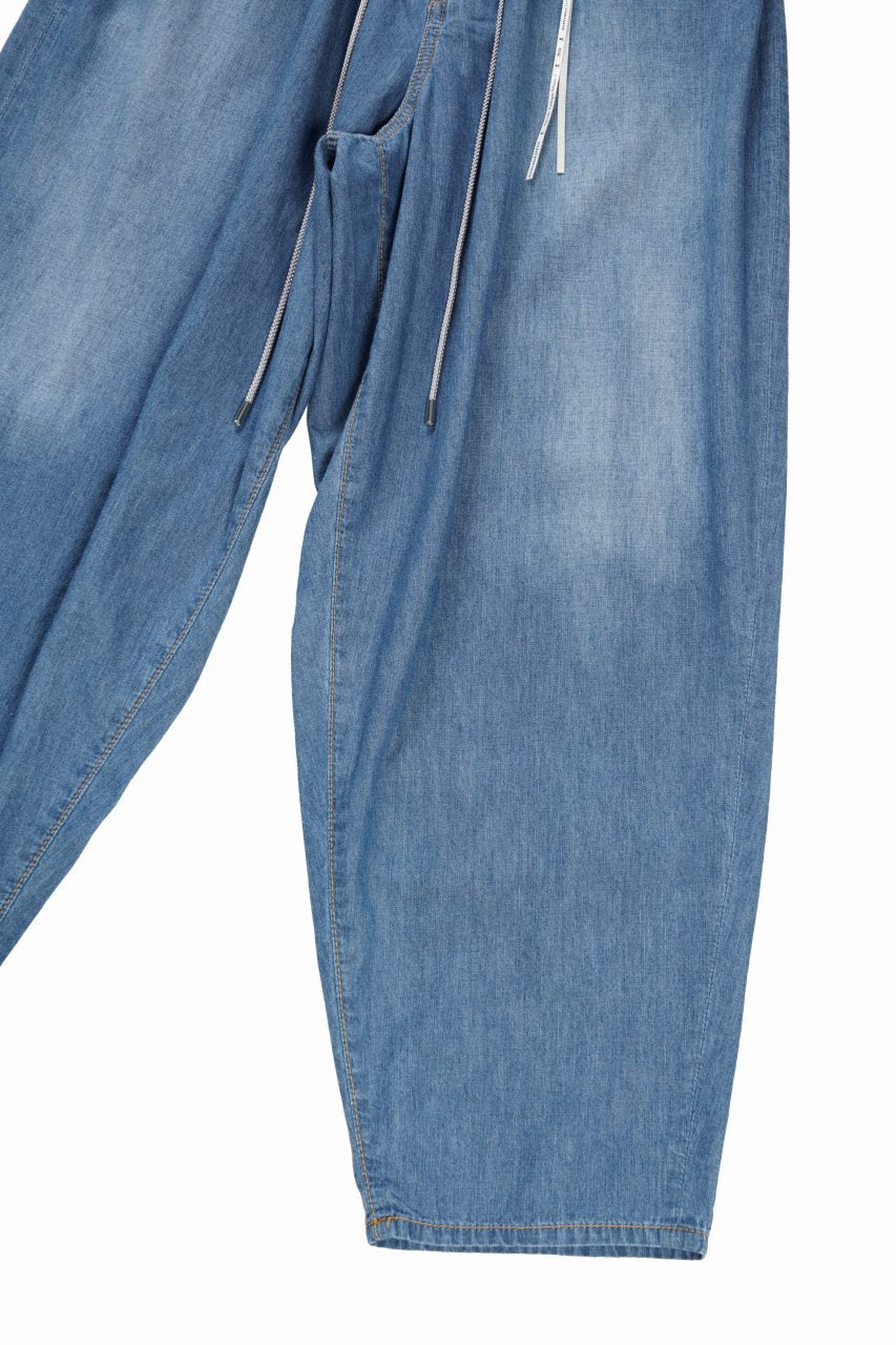 Load image into Gallery viewer, mastermind JAPAN WIDE EASY TROUSERS / LIGHT SMOOTH DENIM (INDIGO)