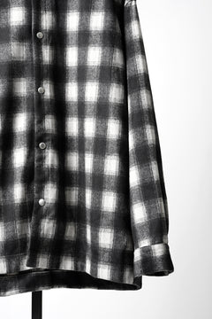 Load image into Gallery viewer, 【SAMPLE】A.F ARTEFACT SNAPPED OVER SHIRT / OMBRE FLANNEL (BLACK x WHITE)