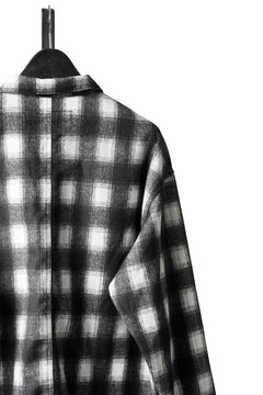 Load image into Gallery viewer, 【SAMPLE】A.F ARTEFACT SNAPPED OVER SHIRT / OMBRE FLANNEL (BLACK x WHITE)