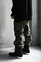 Load image into Gallery viewer, READYMADE CARGO PANTS (KHAKI GREEN #F)