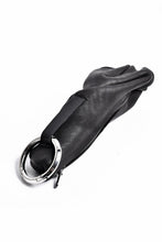 Load image into Gallery viewer, LEON EMANUEL BLANCK DISTORTION LEATHER POUCH / GUIDI HORSE (BLACK)