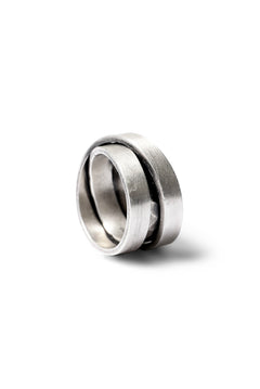Load image into Gallery viewer, Holzpuppe Triple banded silver ring with unique texture