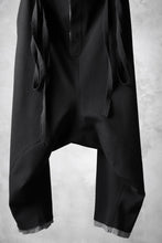 画像をギャラリービューアに読み込む, SOSNOVSKA RAW EDGES WIDE PANTS (BLACK)