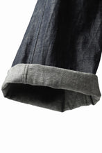 Load image into Gallery viewer, daska wrap cropped pants / belgium denim (INDIGO)