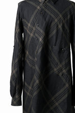 Load image into Gallery viewer, Aleksandr Manamis Crossed Plaid Shirt (Black)