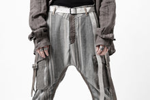 Load image into Gallery viewer, incarnation ARMY CARGO POCKET CROPPED PANT MP-1C / COTTON + HORSE LEATHER (81N)