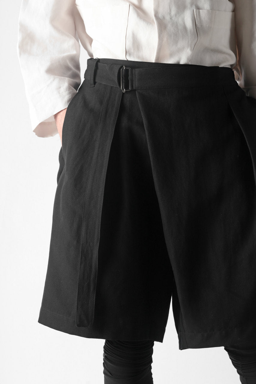 KAZUYUKI KUMAGAI Wrap Wide Shorts / Strong Twist C/Li Ox (BLACK)