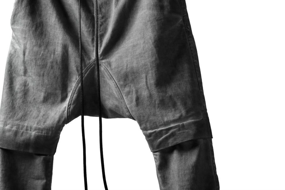 Load image into Gallery viewer, A.F ARTEFACT LOWCROTCH JOGGER PANTS / DENIM COLD DYE (GREY)