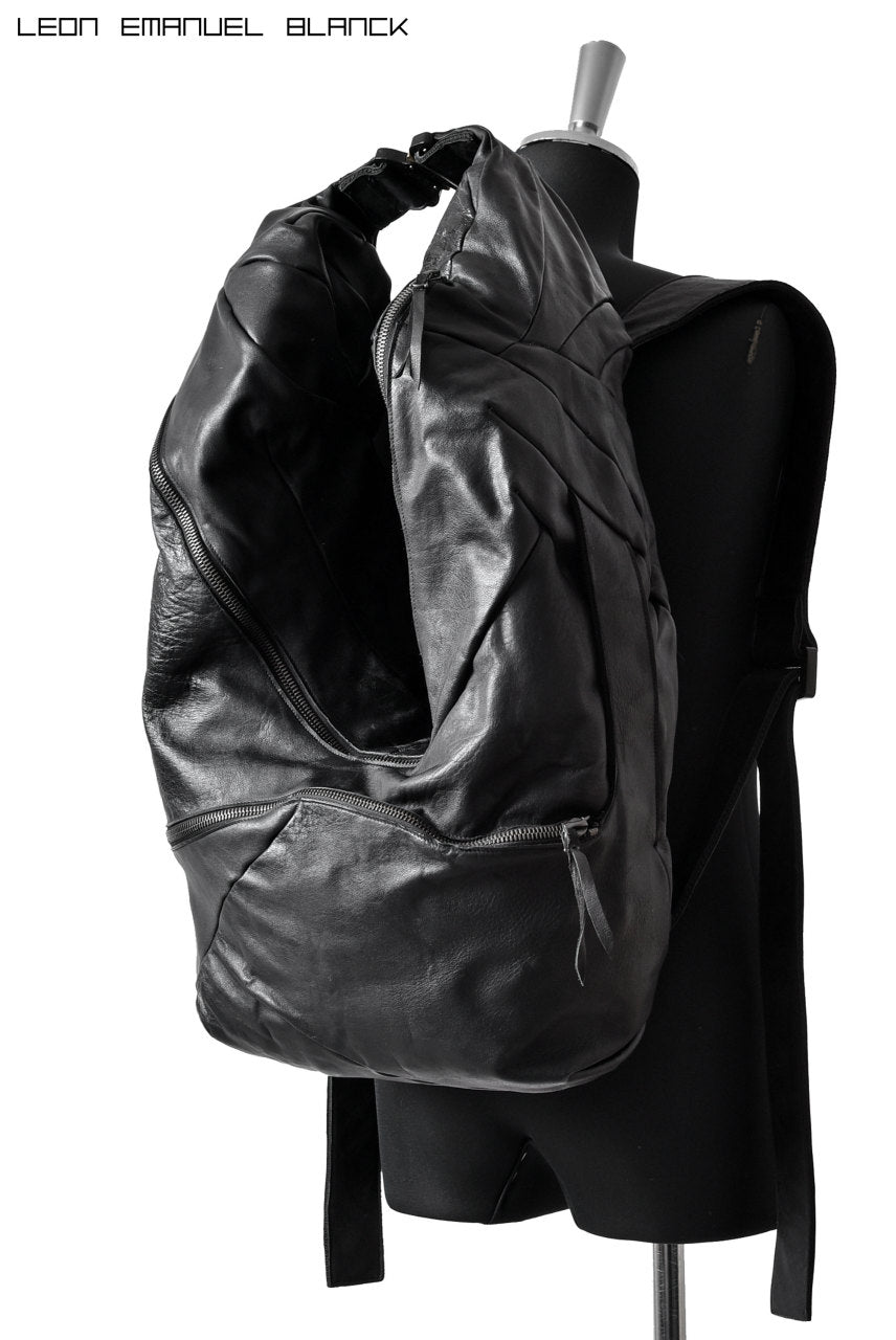 Load image into Gallery viewer, LEON EMANUEL BLANCK DISTORTION STUMP BACKPACK / GUIDI COW LEATHER (BLACK)