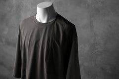 Load image into Gallery viewer, JOE CHIA CHEST PANEL T-SHIRT (DARK BROWN)
