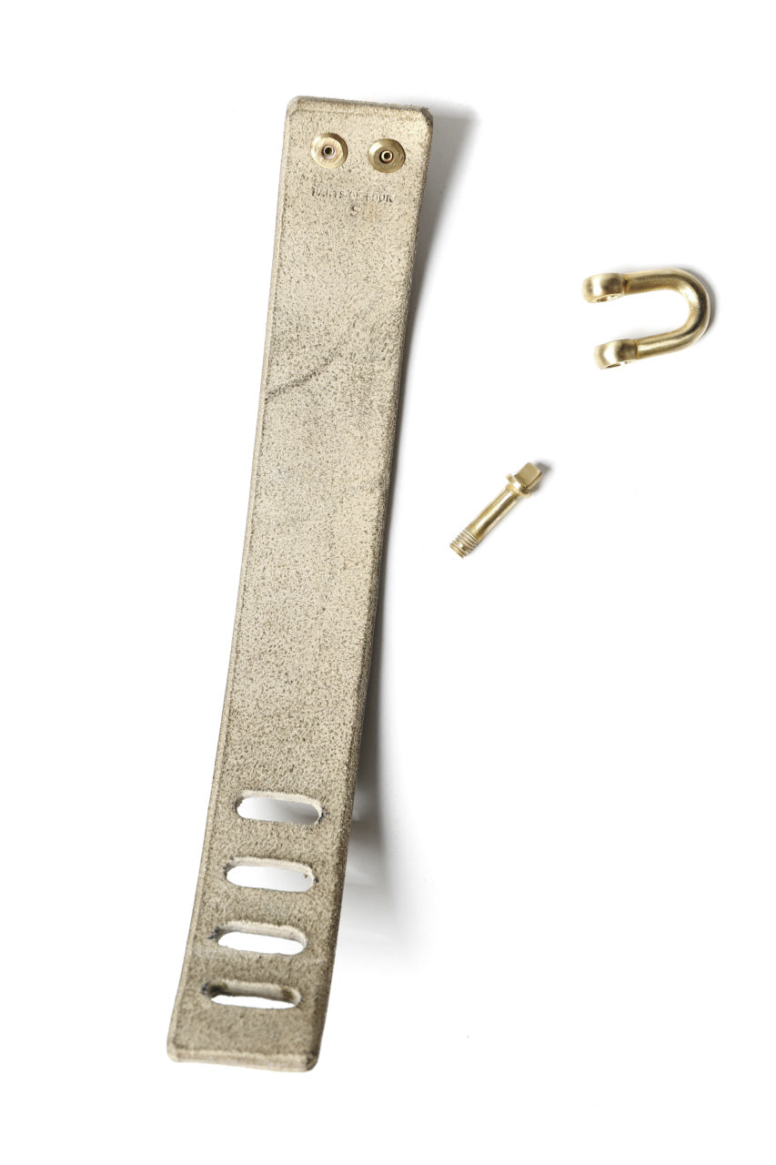 Parts of 4 Restraint Charm Bracelet 30mm (MATT BRASS+NATURAL)
