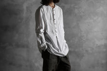 Load image into Gallery viewer, KLASICA SABRON HALF BUTTON PULLOVER SHIRT / TYPE-WRITER CLOTH (WHITE)