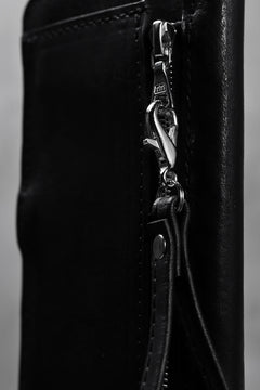 Load image into Gallery viewer, ISAMU KATAYAMA BACKLASH SMART PHONE CASE/PURSE / ITALY DOUBLE SHOULDER (BLACK)