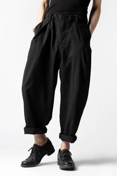 Load image into Gallery viewer, COLINA W-TUCK PANTS / WASHABLE WOOL TROPICAL (BLACK)