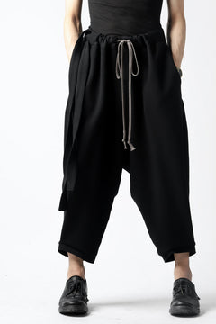 画像をギャラリービューアに読み込む, A.F ARTEFACT exclucive TUCKED VOLUME WIDE PANTS / L.WEIGHT SWEAT (BLACK)