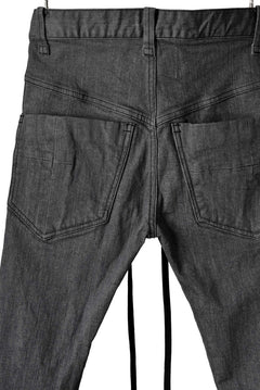 Load image into Gallery viewer, N/07 Darts-Structure Skinny Pants #THIN / Elastic DENIM (D.GREY)
