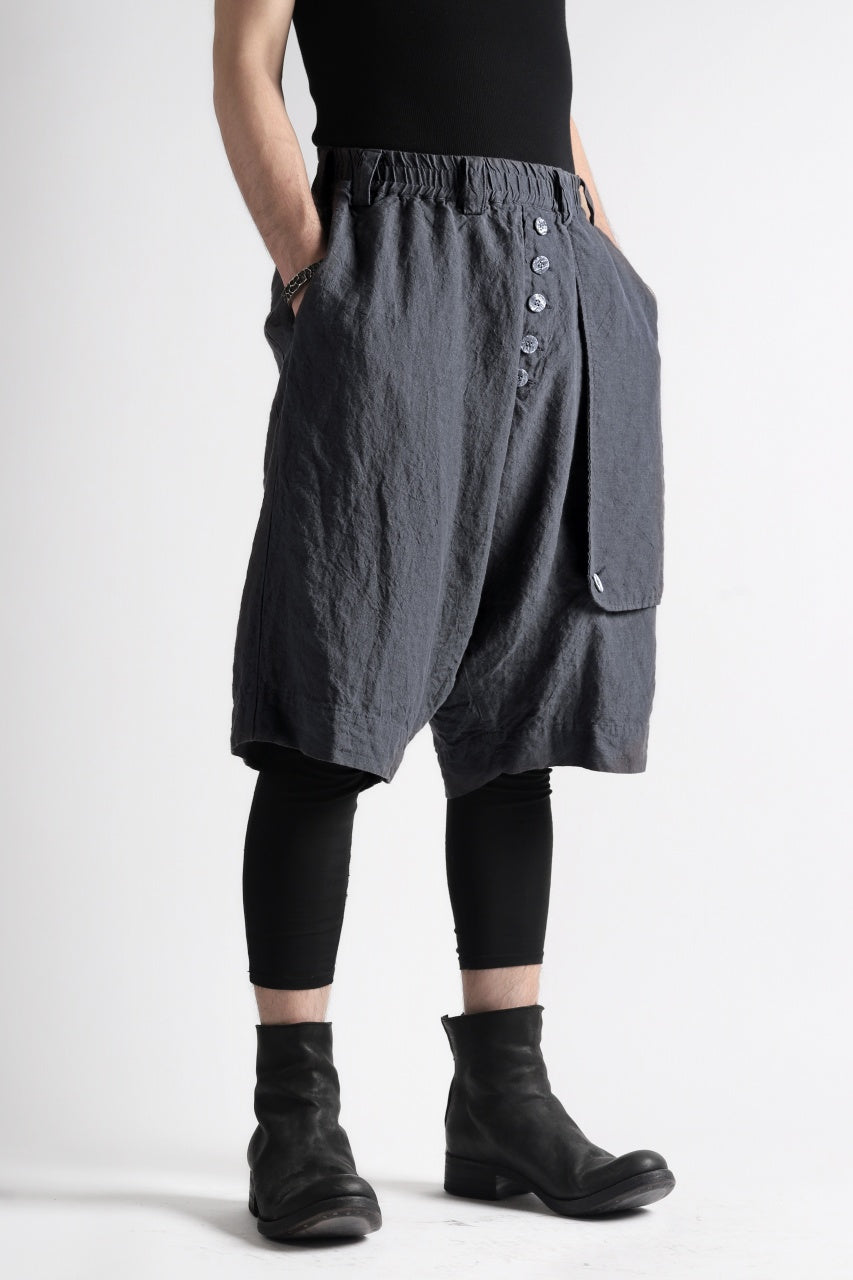 _vital covered pocket shorts / organic linen (DARK GREY)