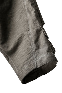 Load image into Gallery viewer, A.F ARTEFACT SWITCHING CROPPED CARGO SAROUEL / DYED COMBI FABRIC (BEIGE)
