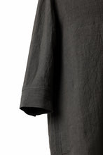 Load image into Gallery viewer, ISAMU KATAYAMA BACKLASH SKIPPER SHIRT / SOFT LINEN (CHARCOAL BLACK)
