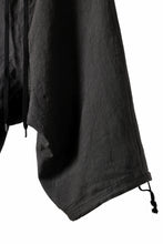 Load image into Gallery viewer, ISAMU KATAYAMA BACKLASH EASY SHORTS / SOFT LINEN (CHARCOAL BLACK)