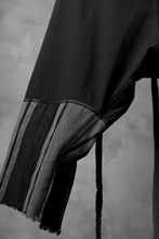 Load image into Gallery viewer, SOSNOVSKA TORN STRIPED BOTTOMS PANTS (BLACK×STRIPE)