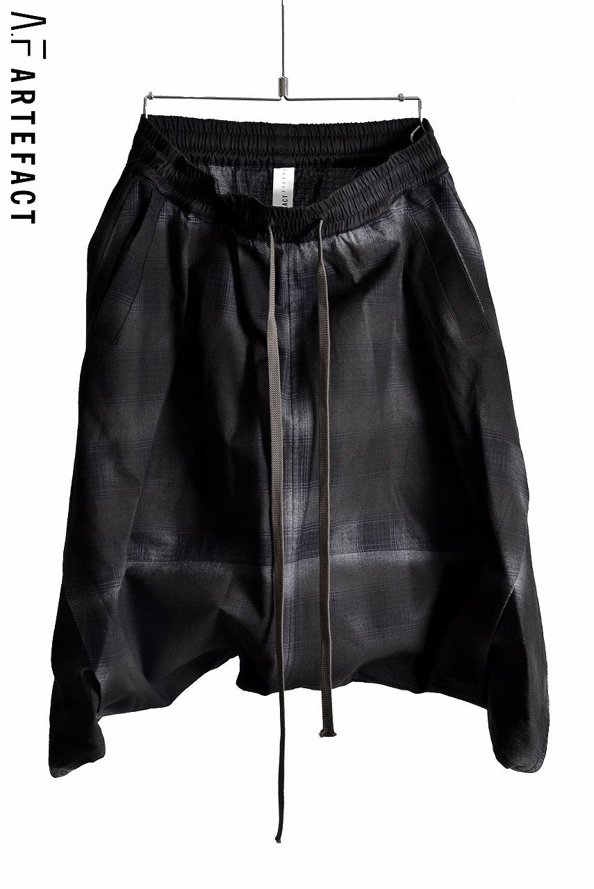 A.F ARTEFACT Black Dye Check Short Sarouel Pants (BLACK)