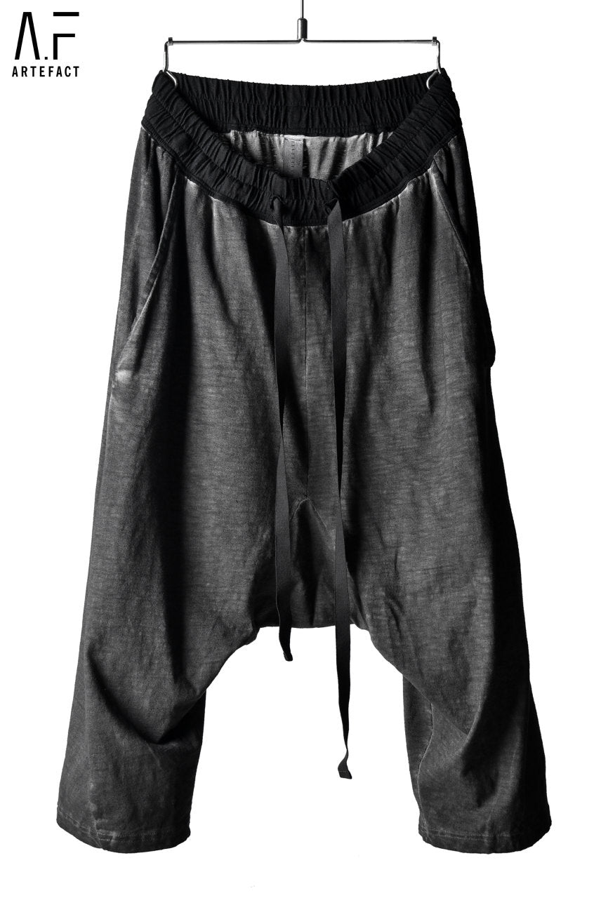 A.F ARTEFACT LOW-CROTCH CROPPED PANTS / COLD DYED