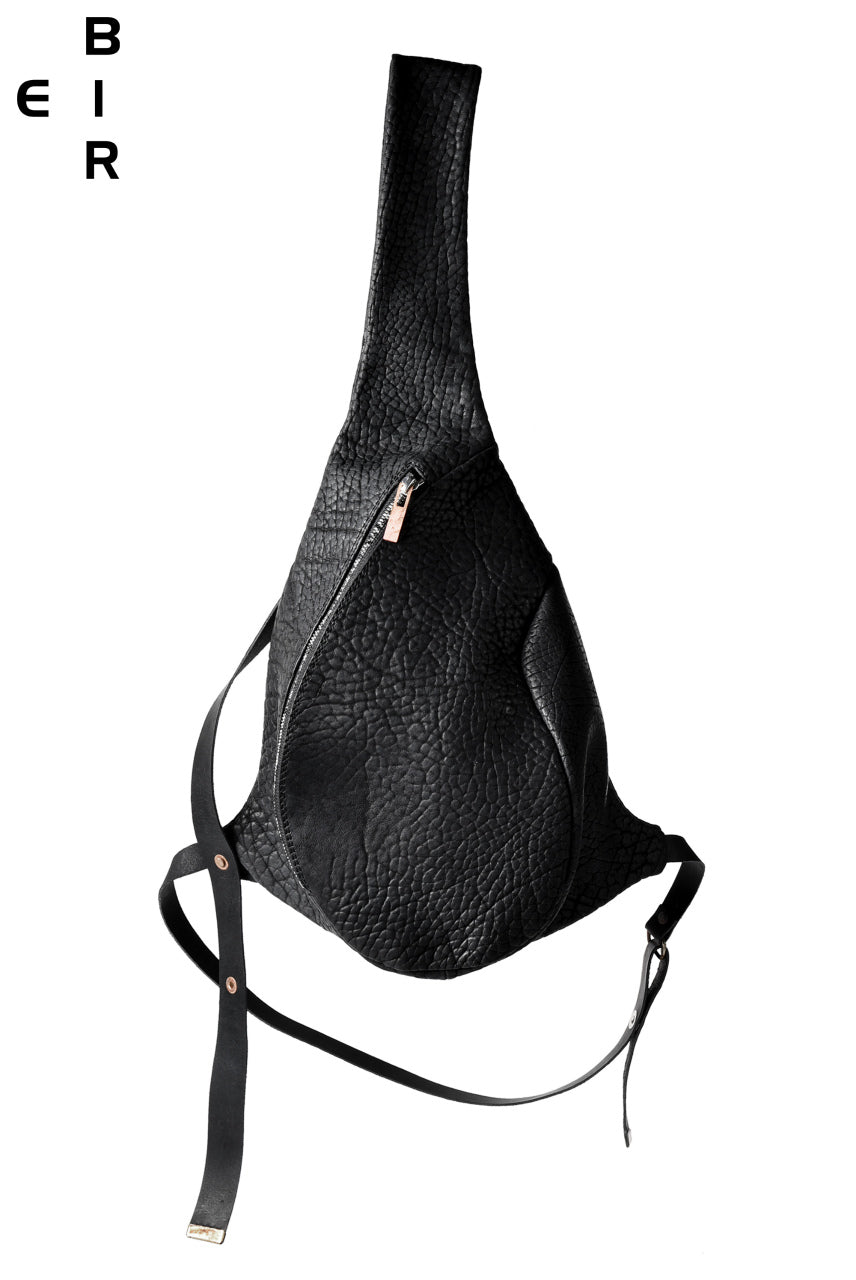 ierib One Shoulder Bag with Harness Belt / Shrunken Rough Bull (BLACK)