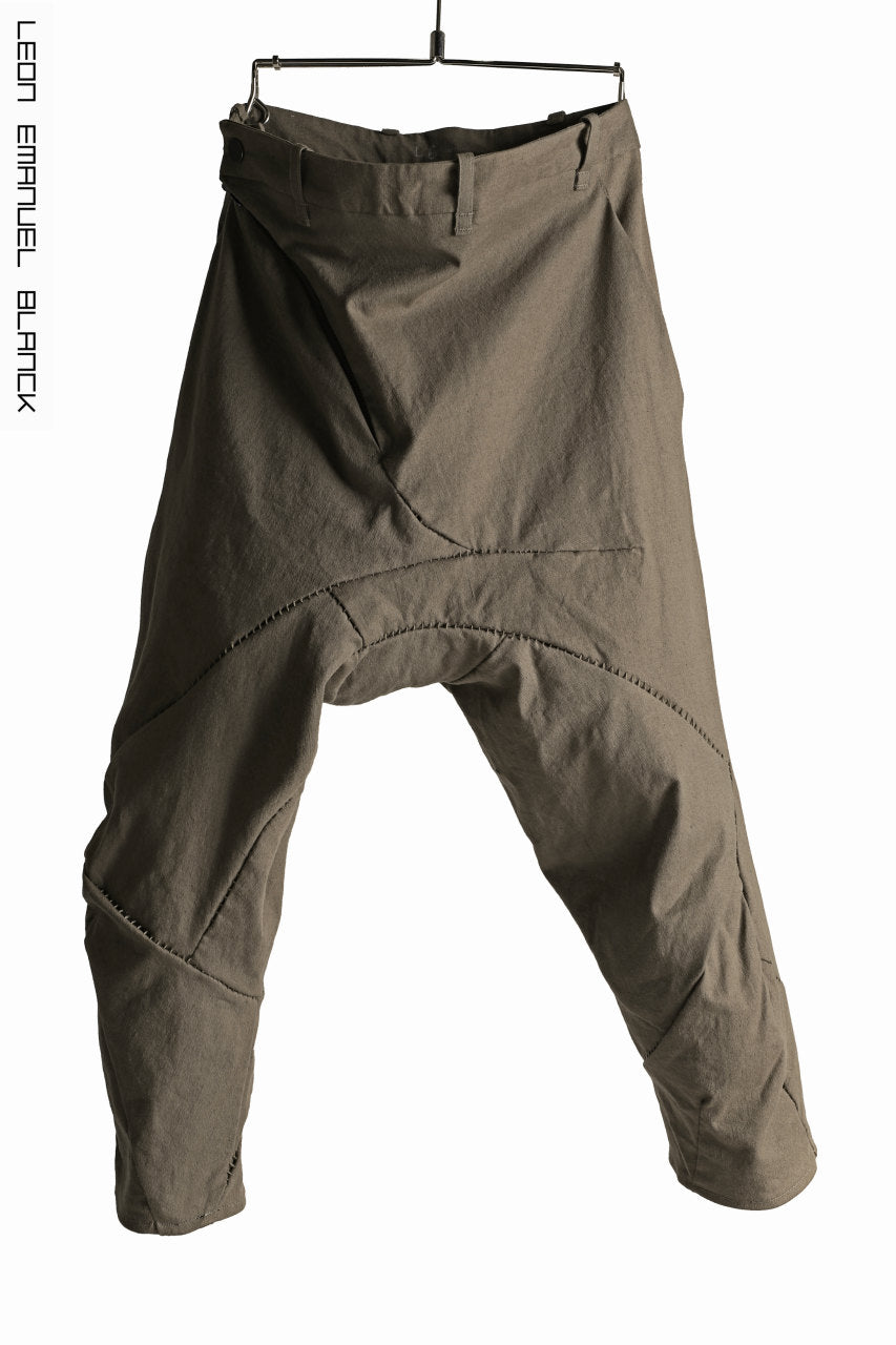 LEON EMANUEL BLANCK DISTORTION 3QUARTER CHEM PANT / COTTON LINEN TWILL (MUD)