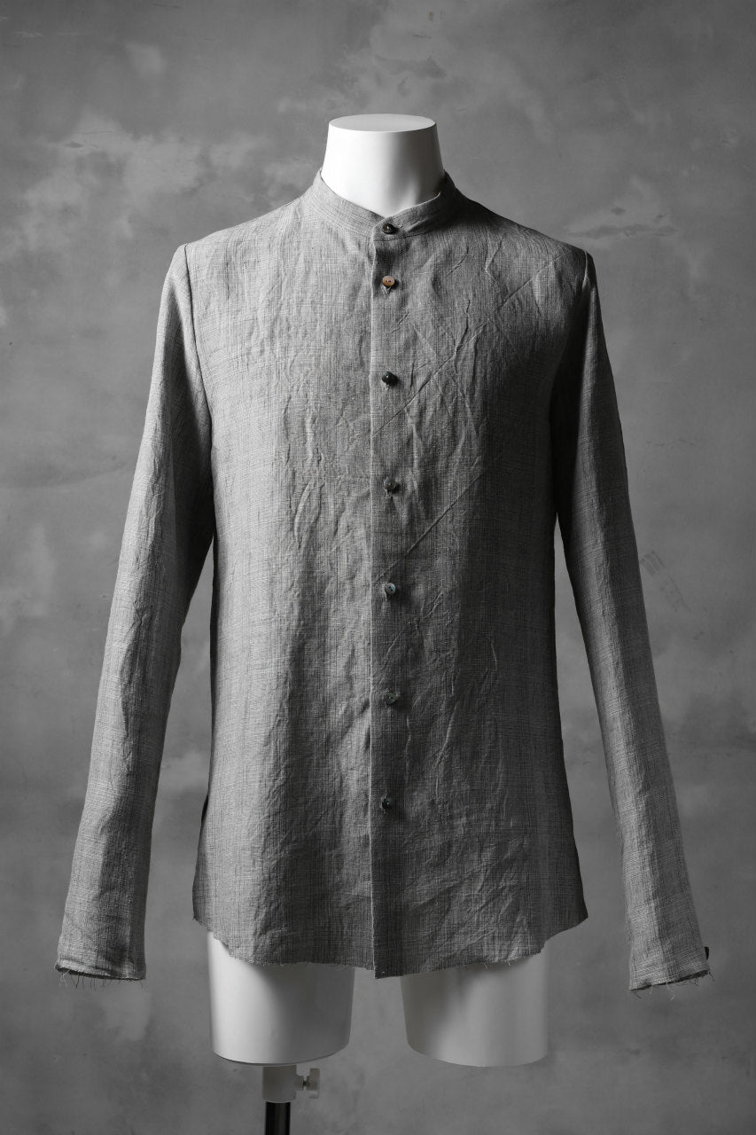 Load image into Gallery viewer, blackcrow band collar linen check shirt / sumi dyed (carbon)