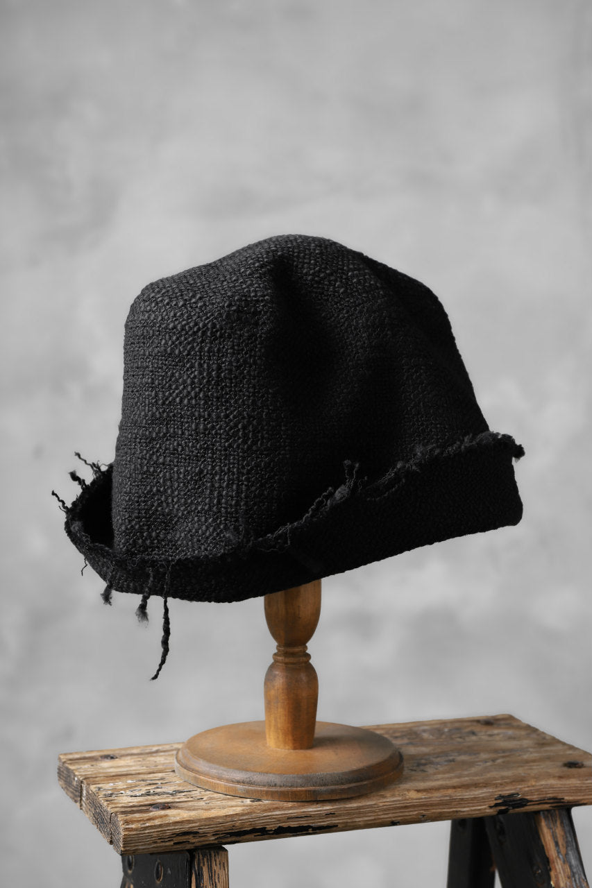 SOSNOVSKA RAW EDGES HAT (BLACK)