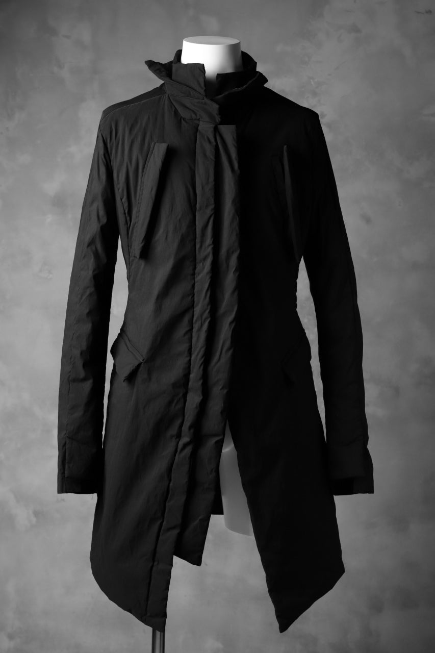 Load image into Gallery viewer, RUNDHOLZ PADDED FRONT COAT / SIGNATURE STRETCH (BLACK)