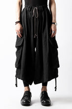 画像をギャラリービューアに読み込む, A.F ARTEFACT DRAWSTRING-HEM WIDE CARGO PANTS (BLACK)