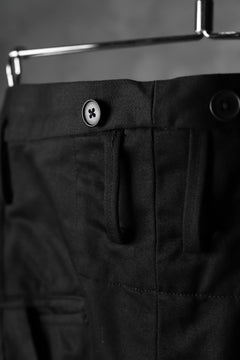 Load image into Gallery viewer, KLASICA GRIOTTE 2 TUCKED WIDE TROUSERS / CHINO CLOTH (BLACK)