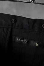 画像をギャラリービューアに読み込む, KLASICA GRIOTTE 2 TUCKED WIDE TROUSERS / CHINO CLOTH (BLACK)