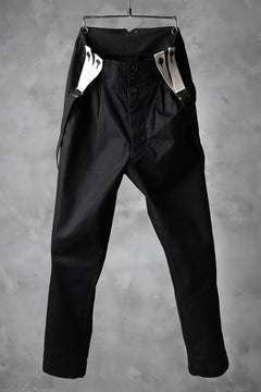 Load image into Gallery viewer, KLASICA MORROW HIGH RISE 3 TUCKED TAPERED TROUSERS / CHINO CLOTH (BLACK)