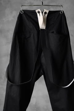 画像をギャラリービューアに読み込む, KLASICA MORROW HIGH RISE 3 TUCKED TAPERED TROUSERS / CHINO CLOTH (BLACK)