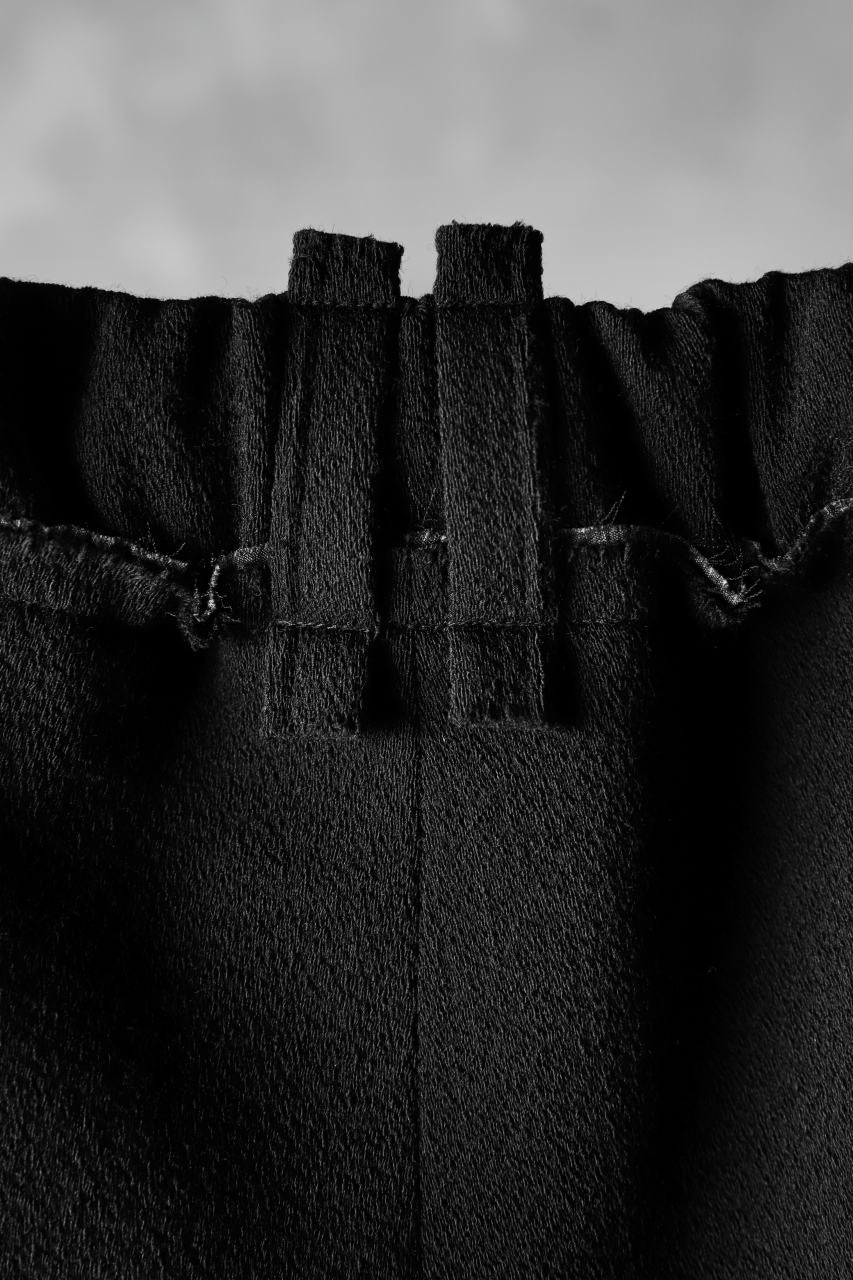 Load image into Gallery viewer, SOSNOVSKA RAW EDGES WIDE PANTS (BLACK)