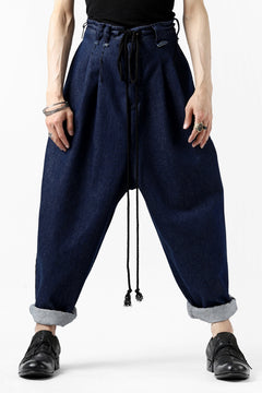 Load image into Gallery viewer, daska x LOOM exclucive wide tapered pants / organic denim washer (INDIGO)