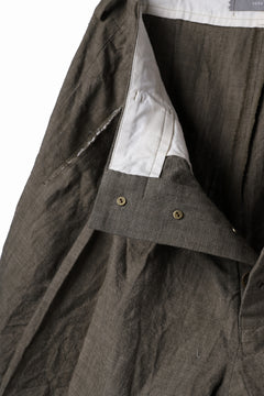 Load image into Gallery viewer, YUTA MATSUOKA cross switch cropped pants / spec dyed canvas (khaki)